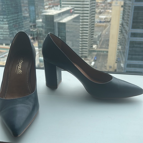 L’intervalle navy blue heels - Picture 4 of 5